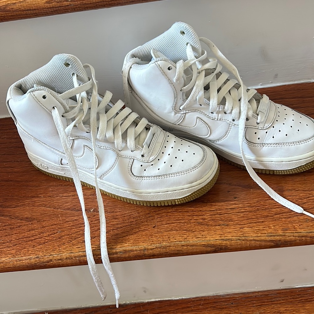 Air Force 1 brown bottom size 5
